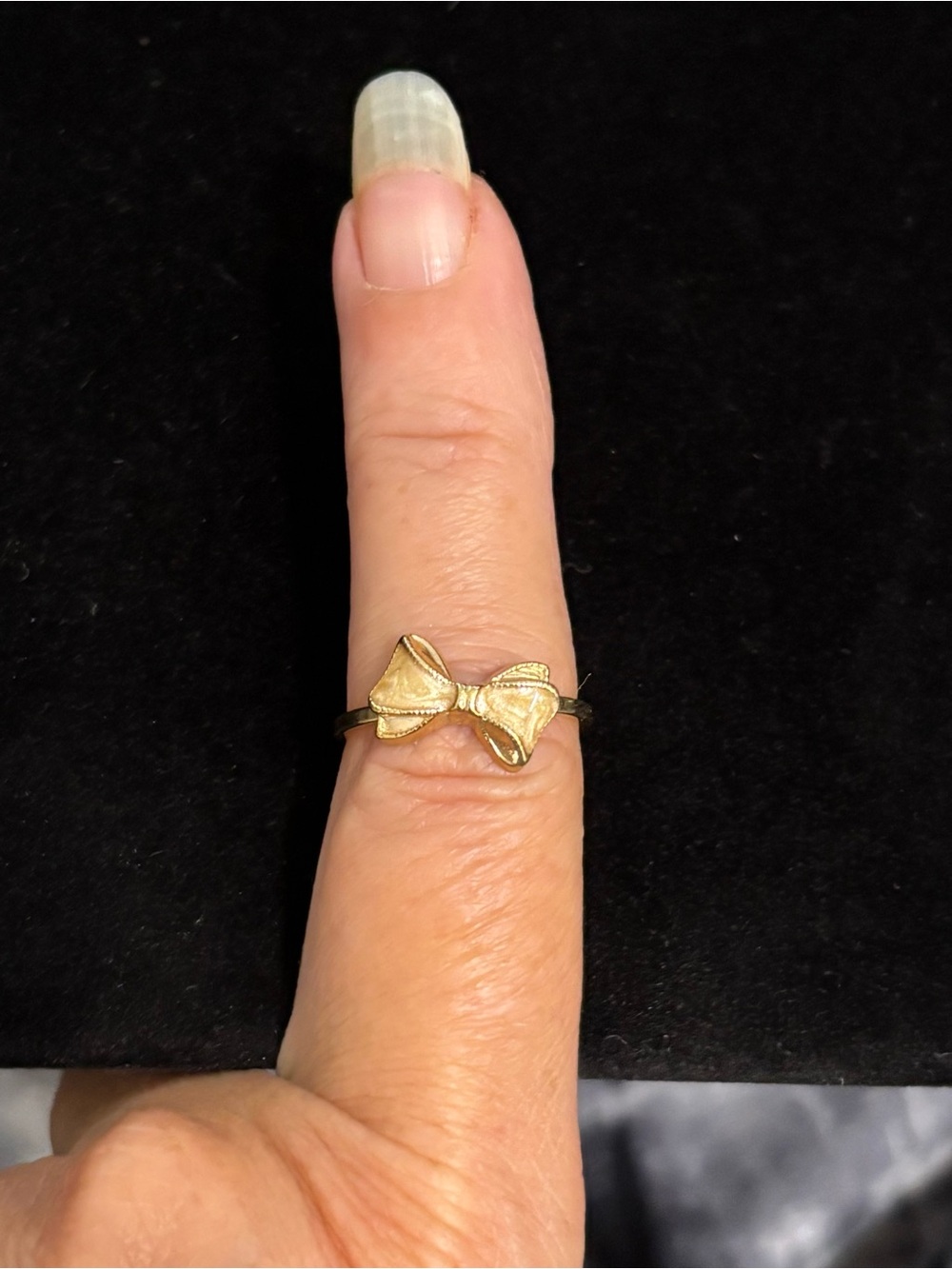 Vintage Avon Delicate Bow Accent Gold-Tone Marbled Enamel Ring